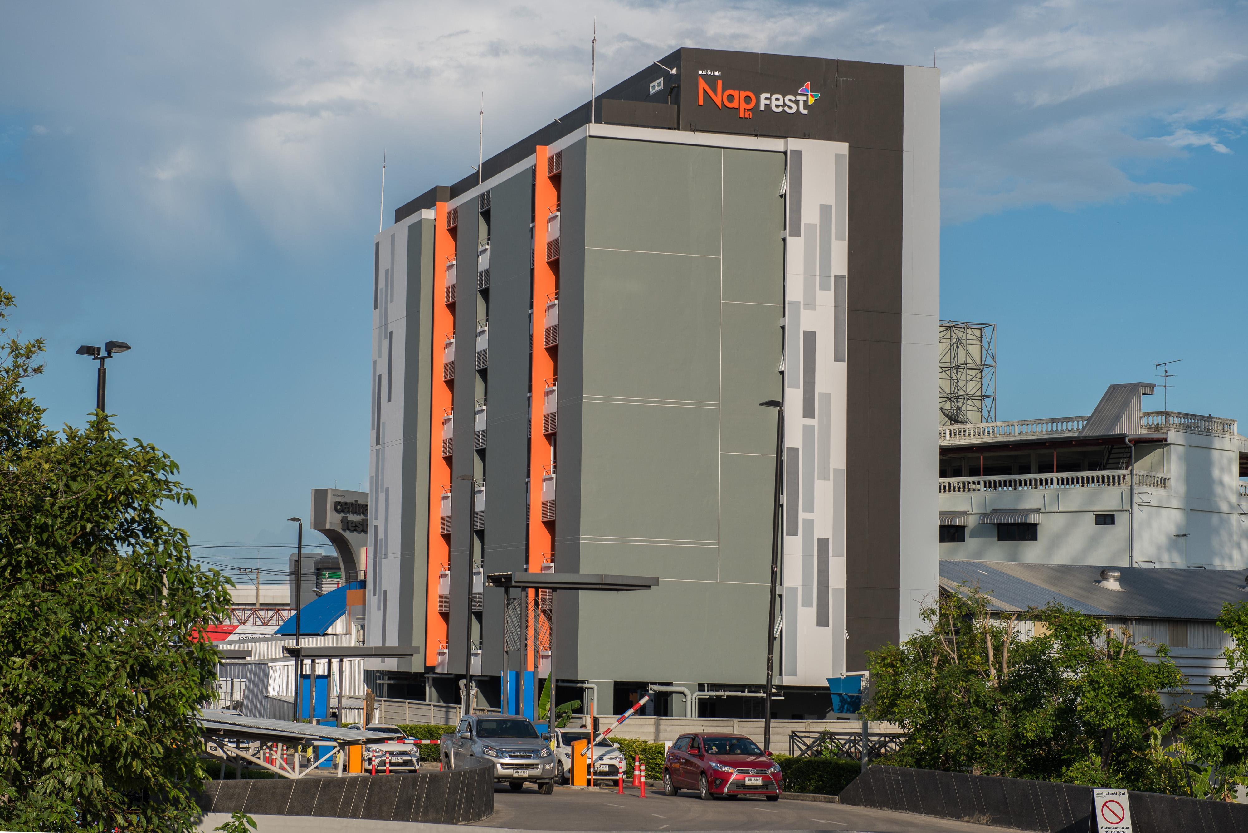 Nap In Fest Hotel Chiang Mai Exterior photo